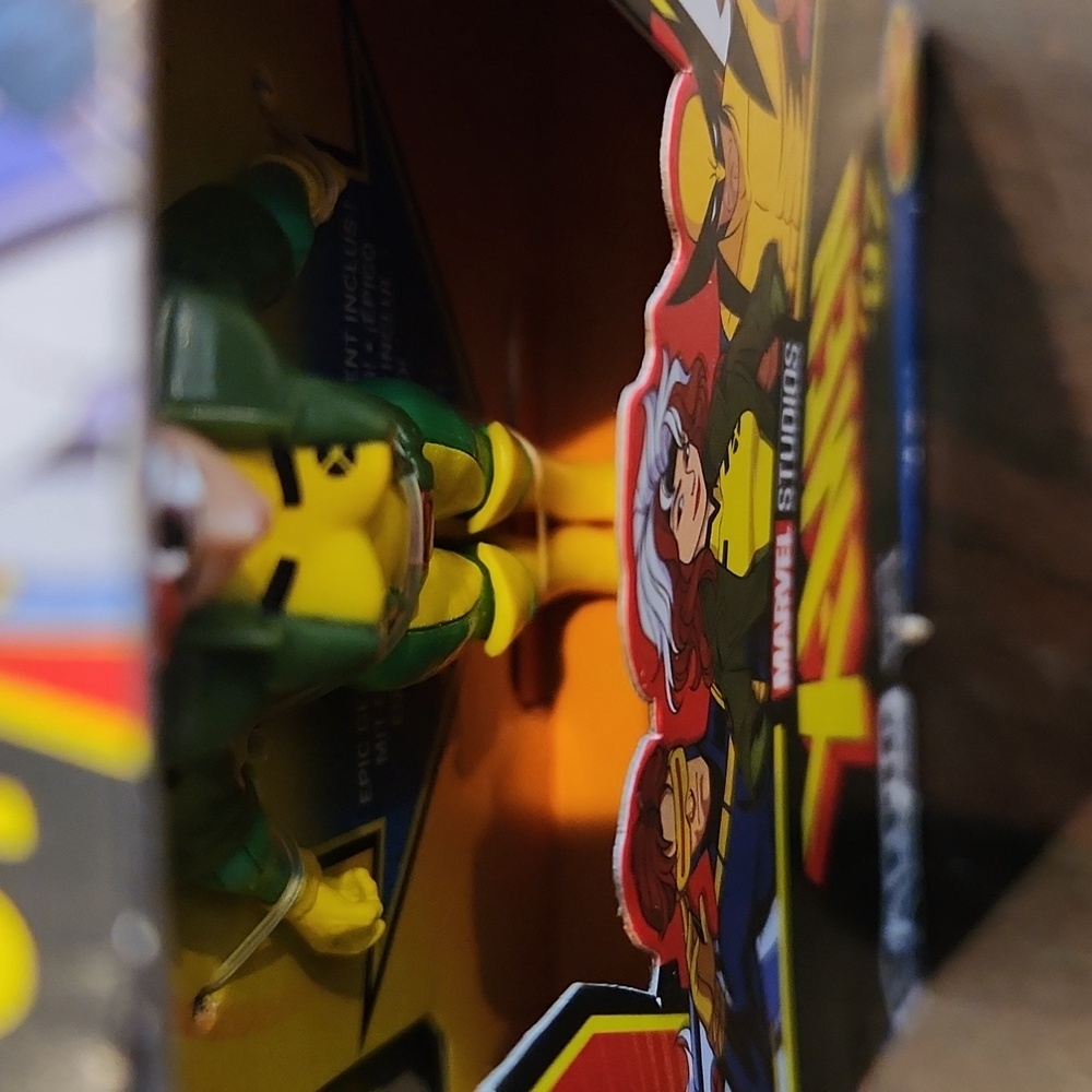 X-Men '97 Marvels "ROGUE" Nib - Picture 6 of 8